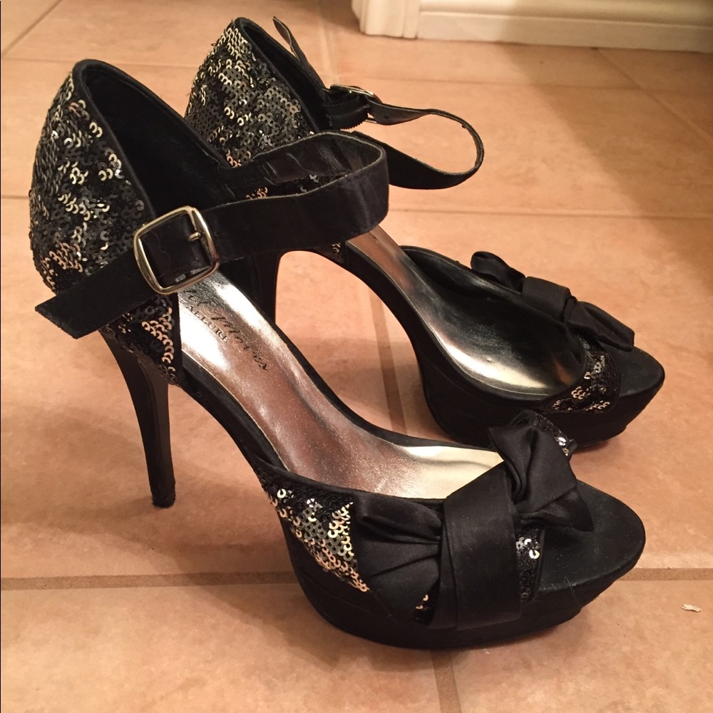 Black Sequins Strappy Open Toe Stiletto Pumps